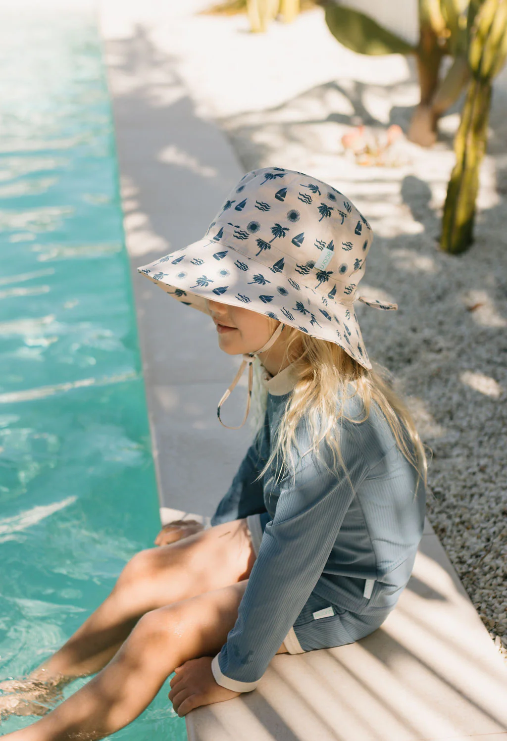 Island Breeze Wide Brim Bucket Hat - Image 2