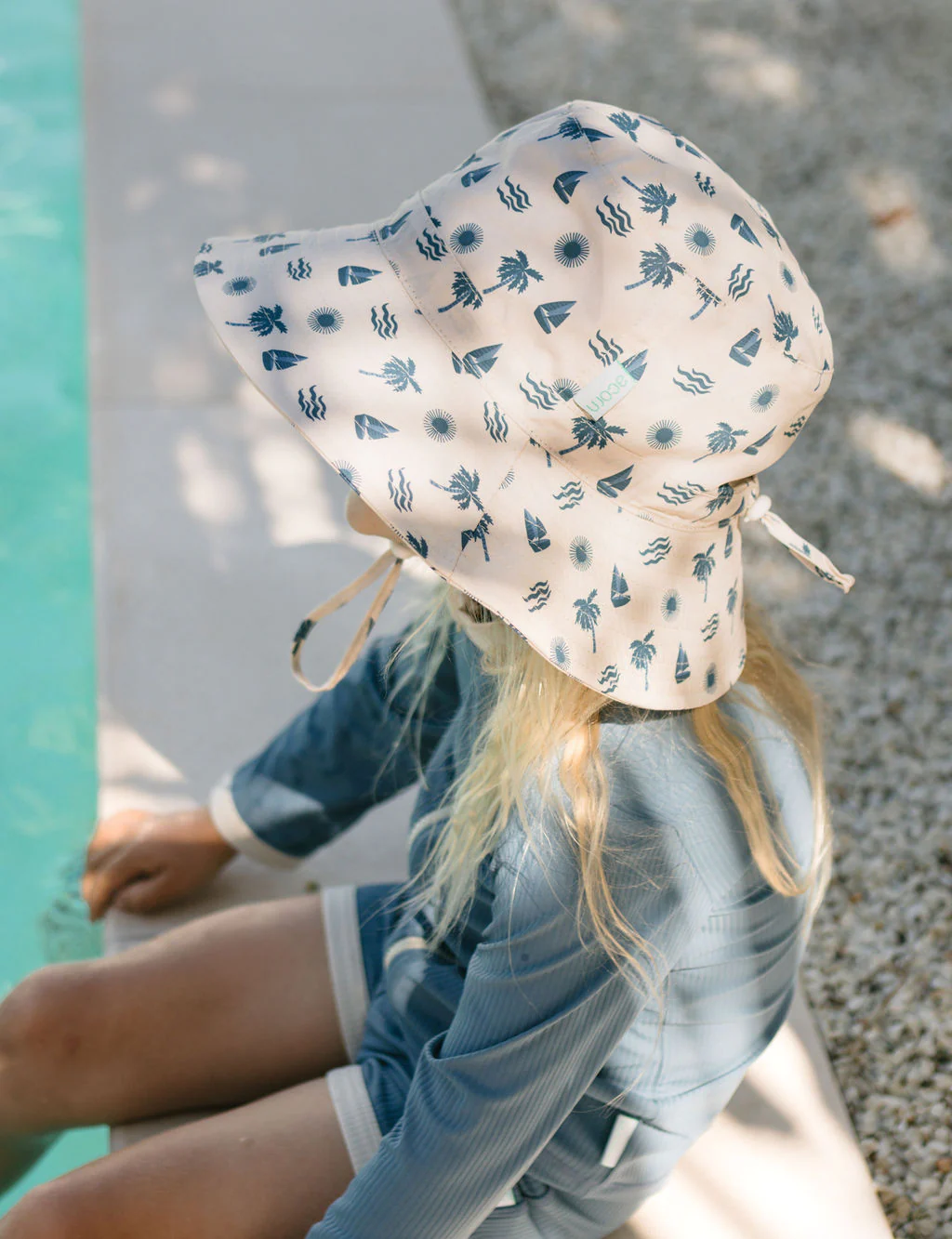 Island Breeze Wide Brim Bucket Hat - Image 3