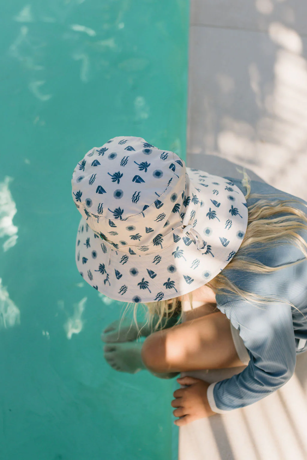 Island Breeze Wide Brim Bucket Hat - Image 4