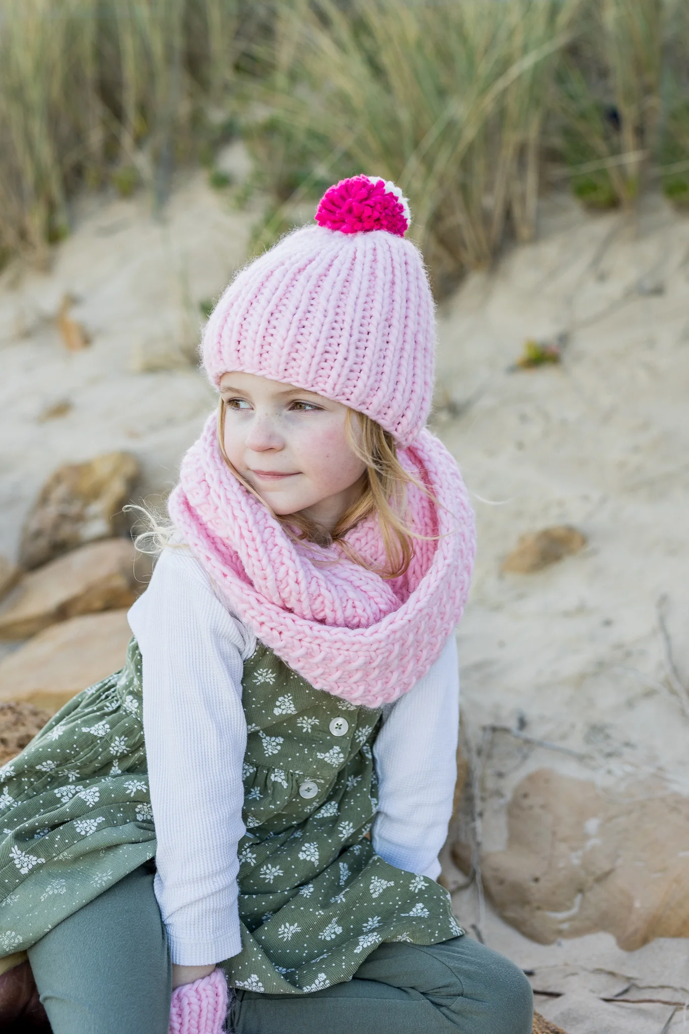 Acorn Journey Chunky Beanie - Pink - Image 4
