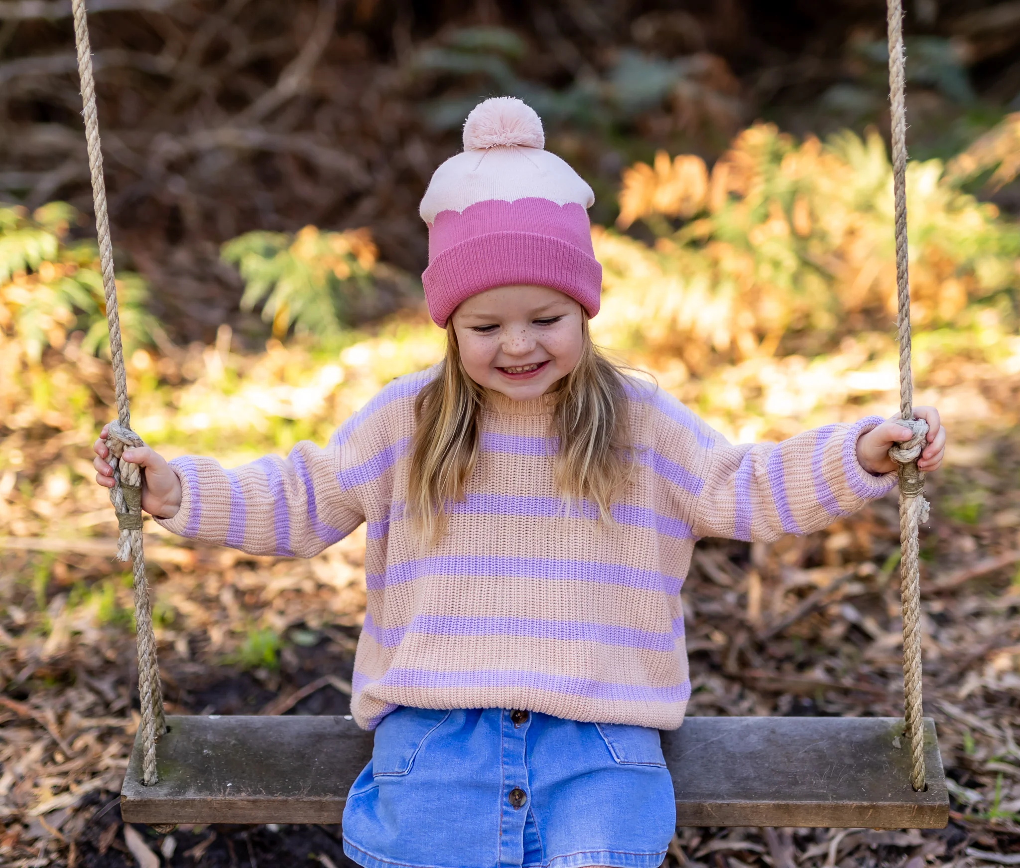 Acorn Scalloped Merino Beanie Pink - Image 3