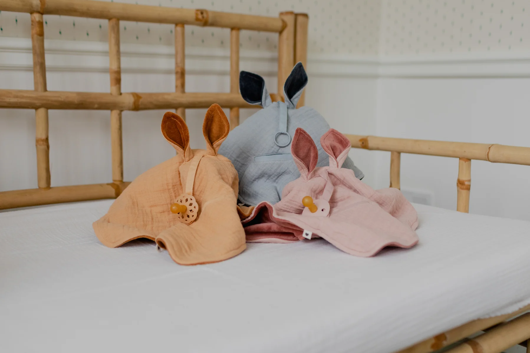 Kangaroo Cuddle Cloth - Blush - Image 4