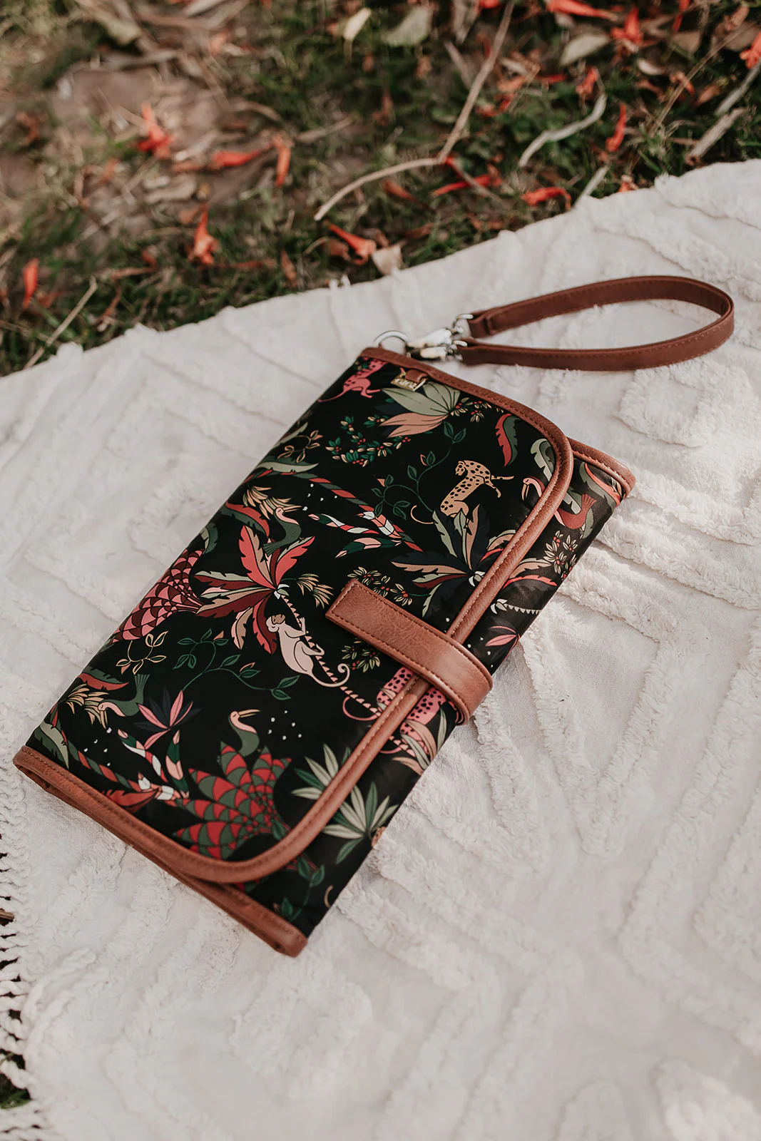 Change Clutch - Jungle Black/Tan - Image 2