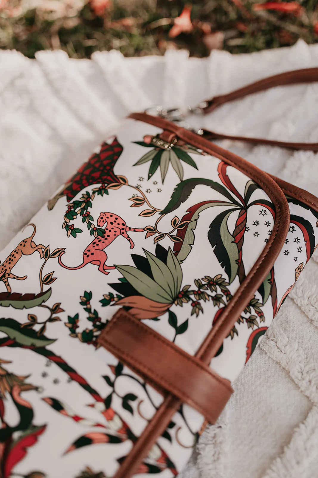 Change Clutch - Jungle Cream/Tan - Image 5