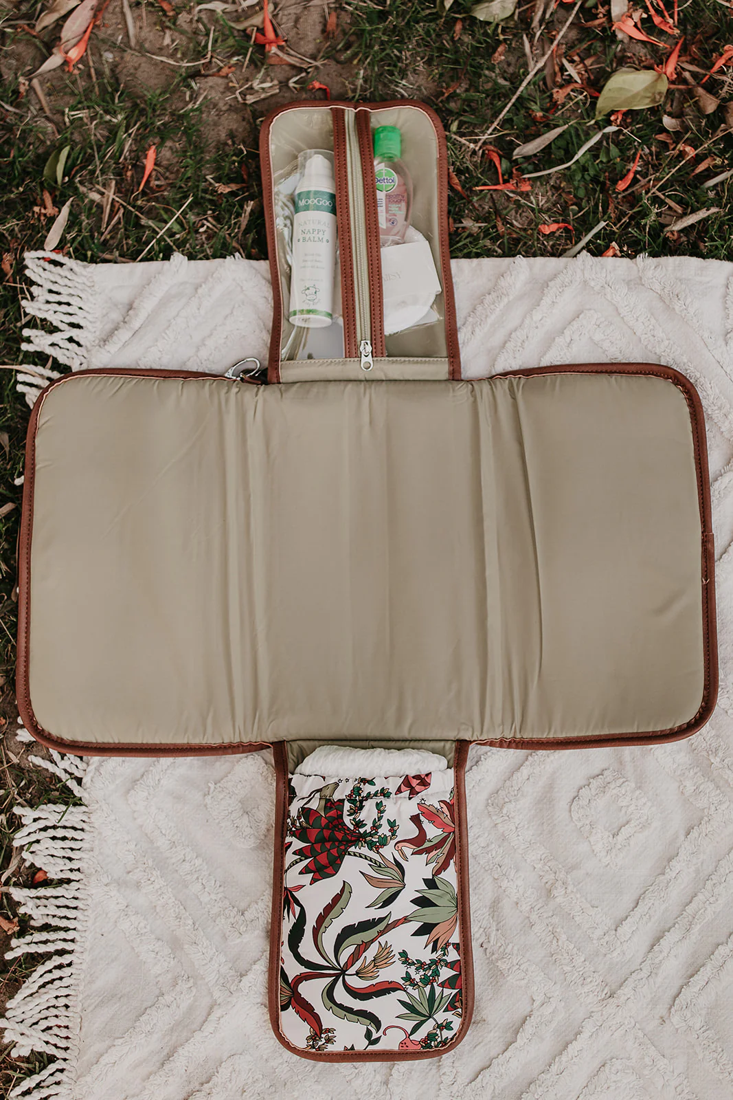 Change Clutch - Jungle Cream/Tan - Image 7