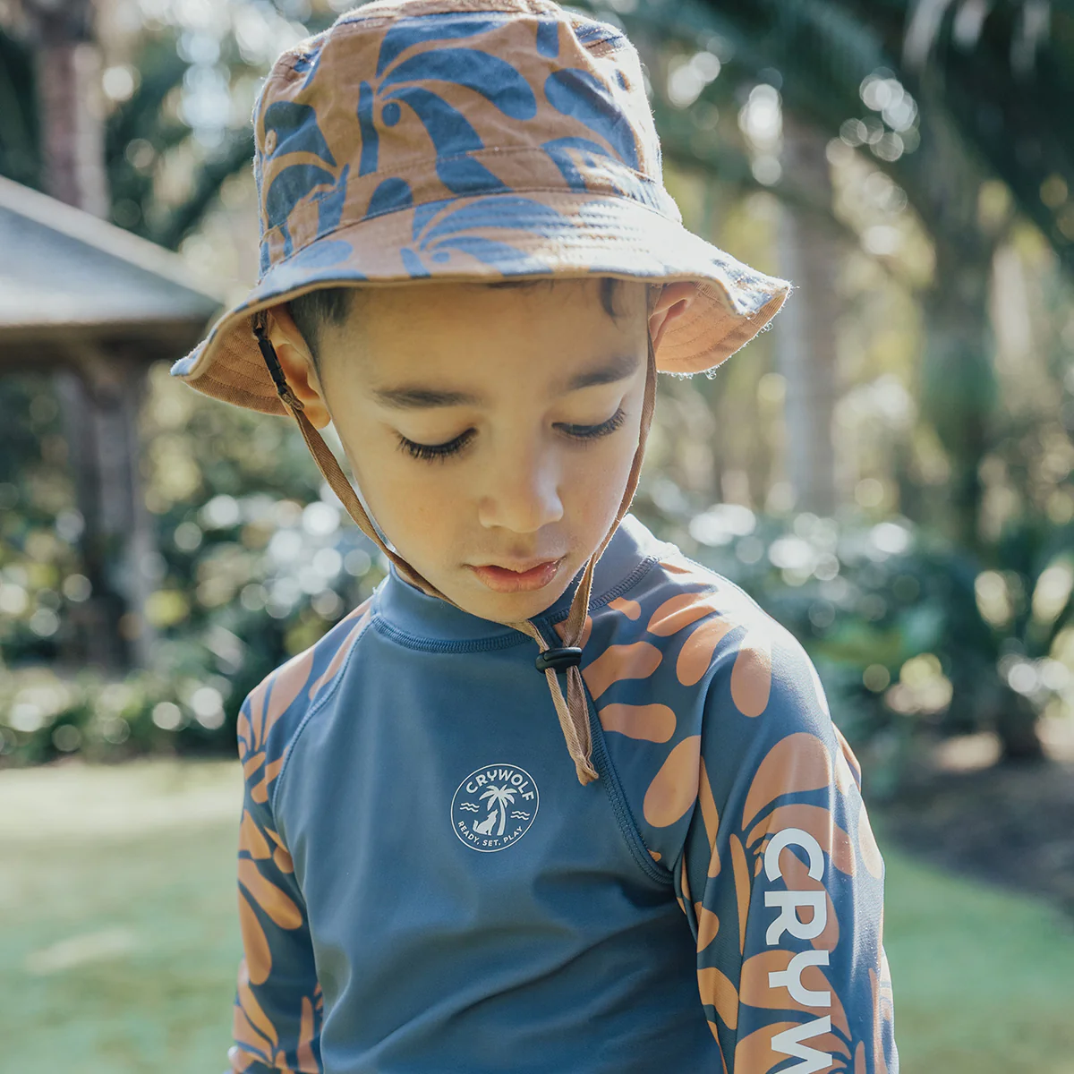 Crywolf Reversible Bucket Hat - Indigo Palms - Image 5