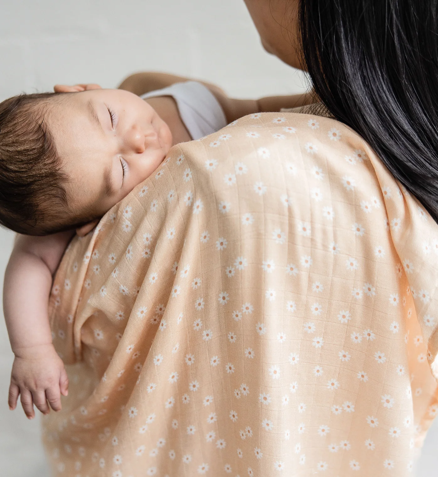 Baby Swaddle - Daisies - Image 6