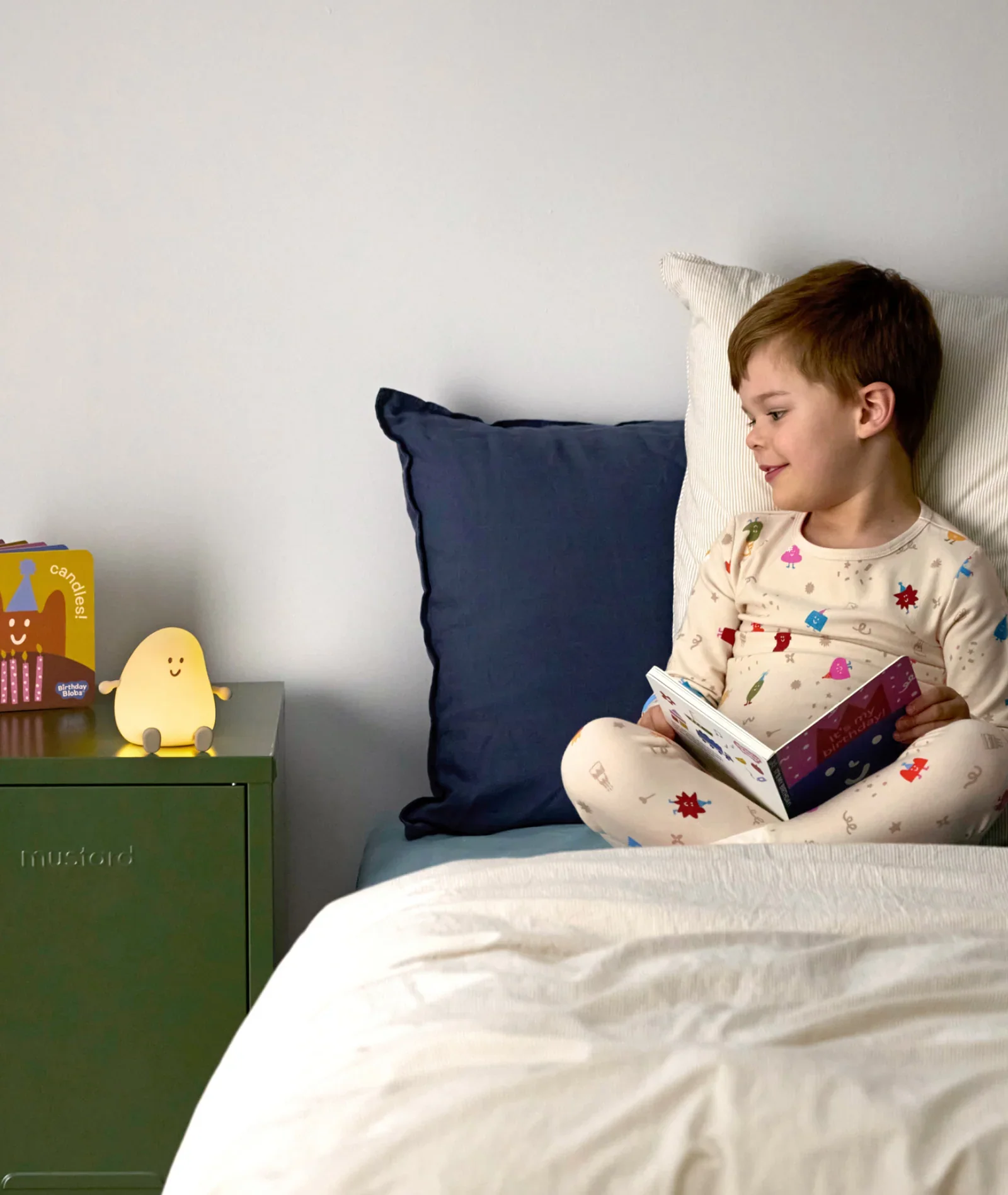 Blobby Bedtime Lamp Taupe - Image 4