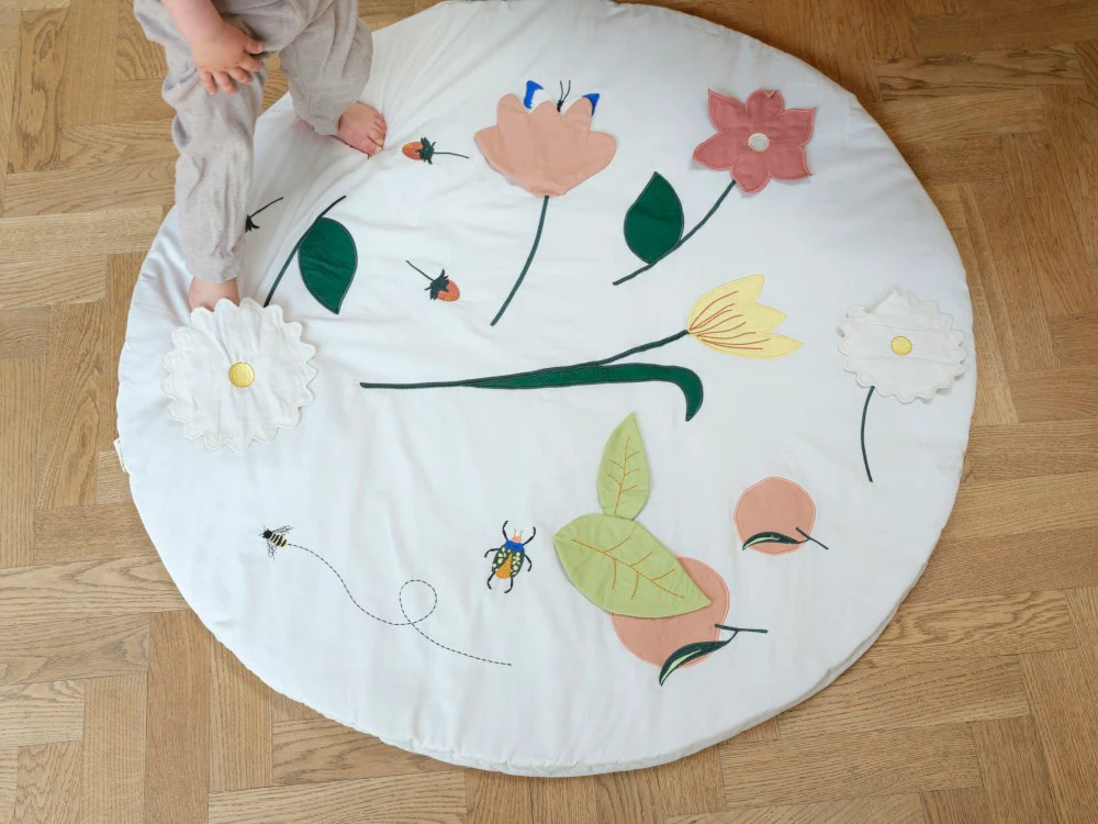 Activity Blanket - Flower - Image 3