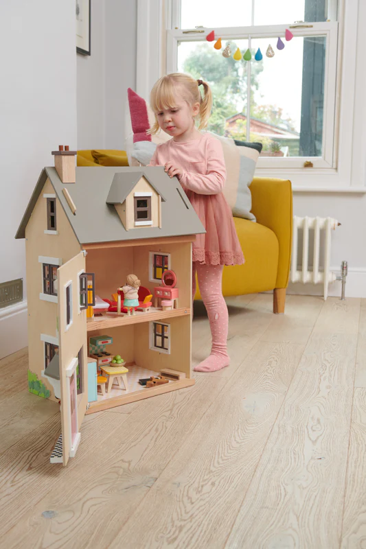 Foxtail Villa Doll House With Furniture - Image 7
