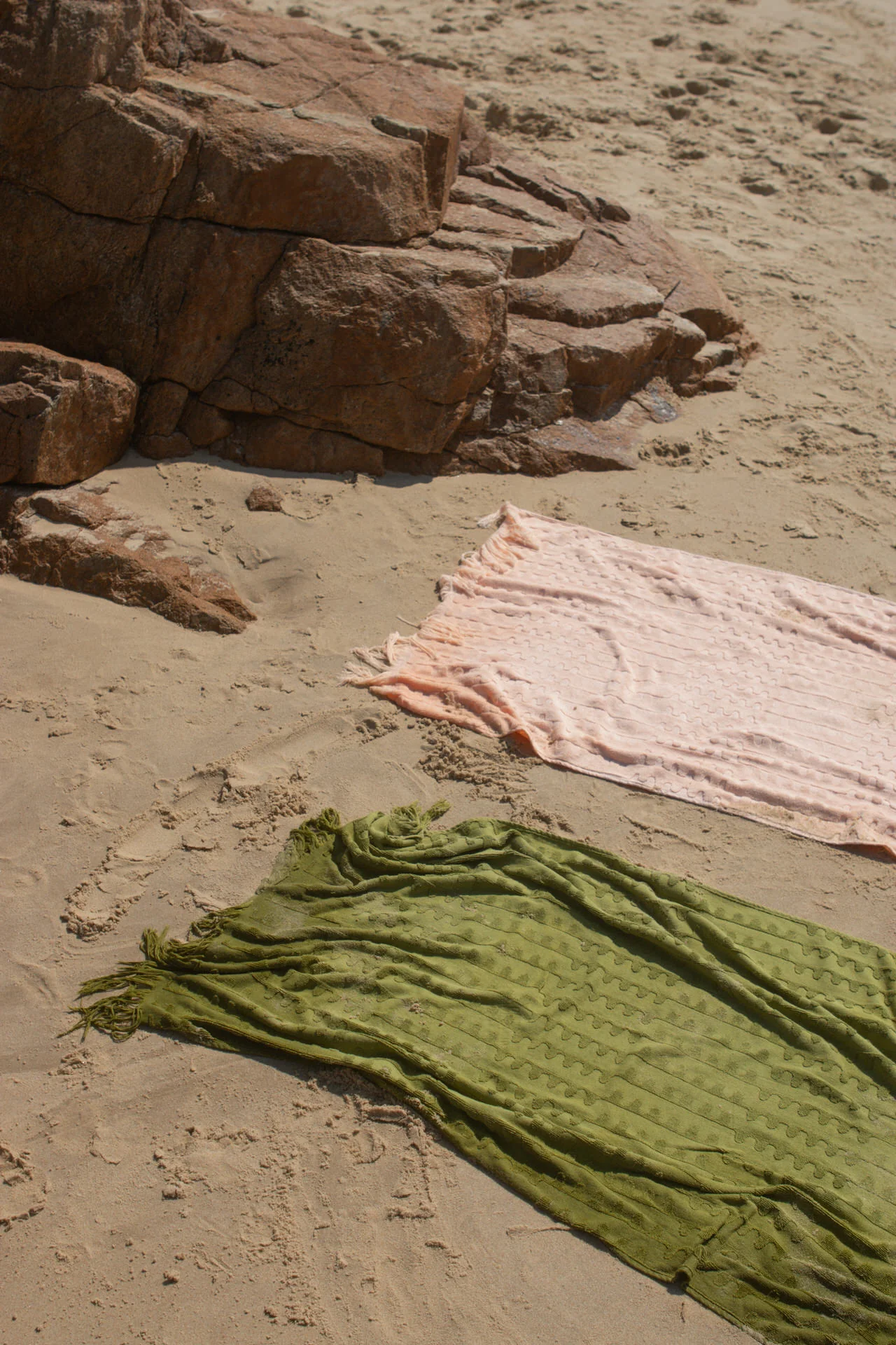 Flow Terry Beach Towel - Leaf - Image 5