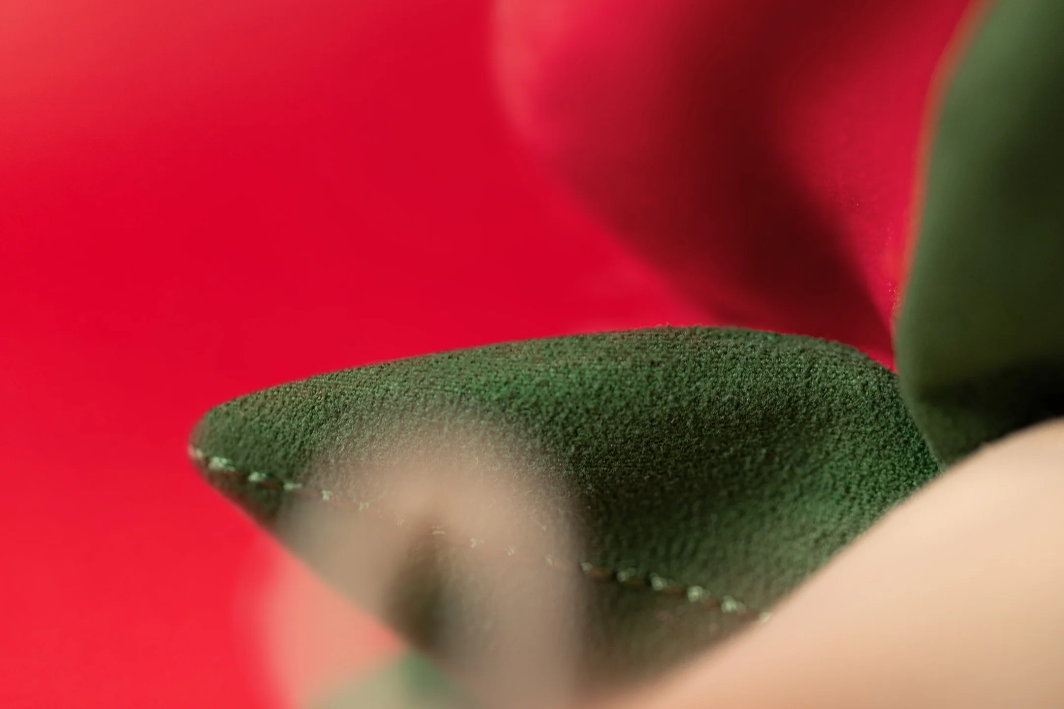 Amuseables Rose Bouquet - Image 4