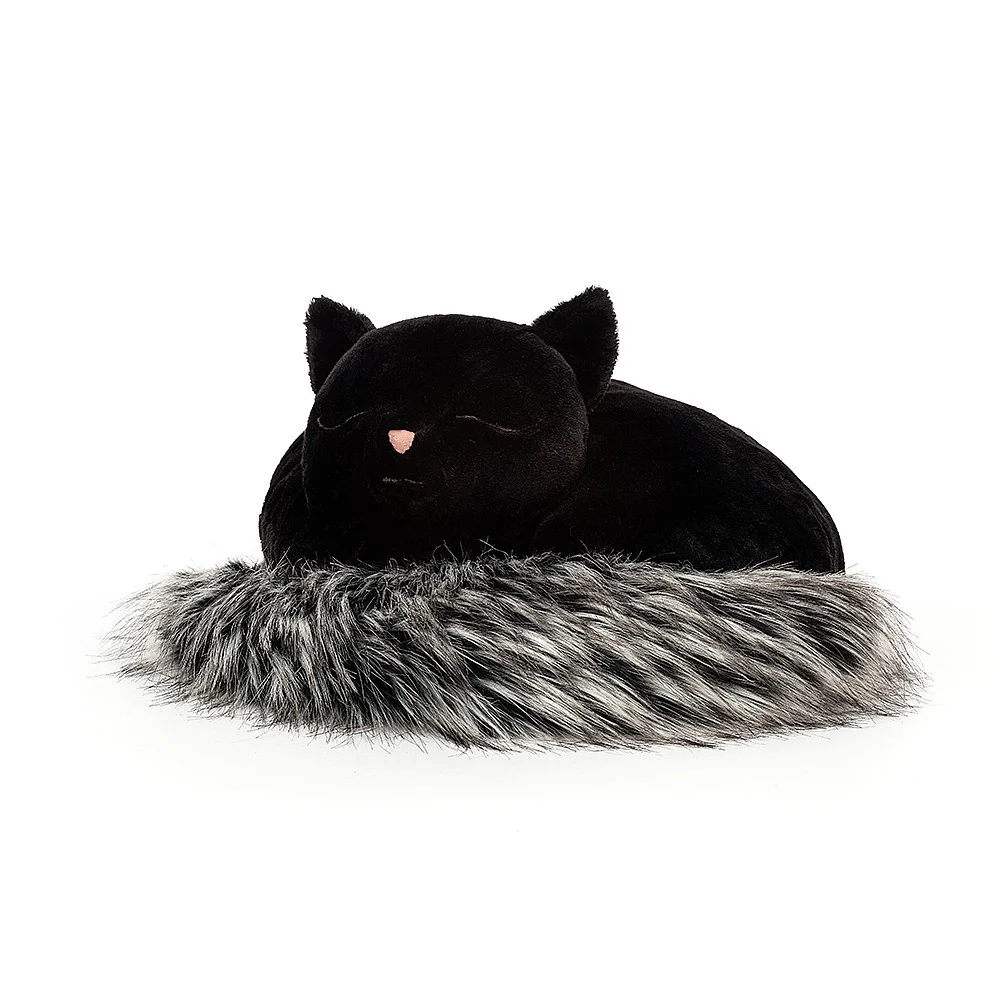 Nestie Cat