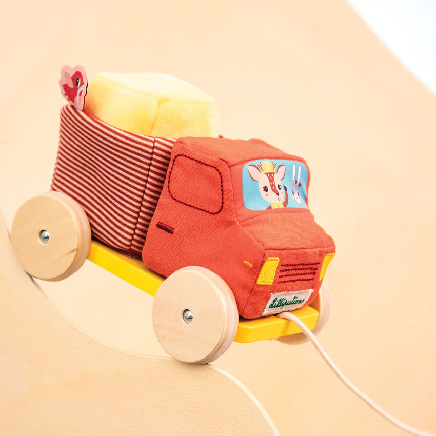 Pull Along Dump Truck - Image 2