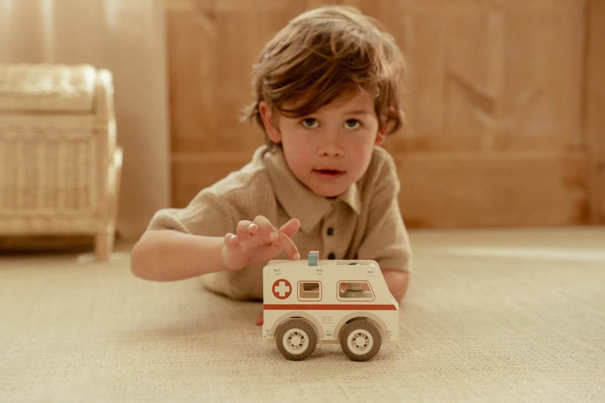 Ambulance - Image 5
