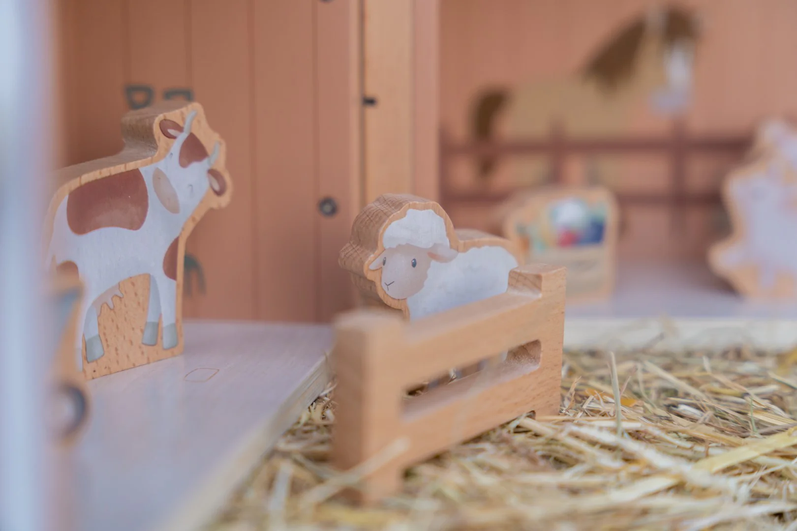 Little Farm Doll's House - Image 4