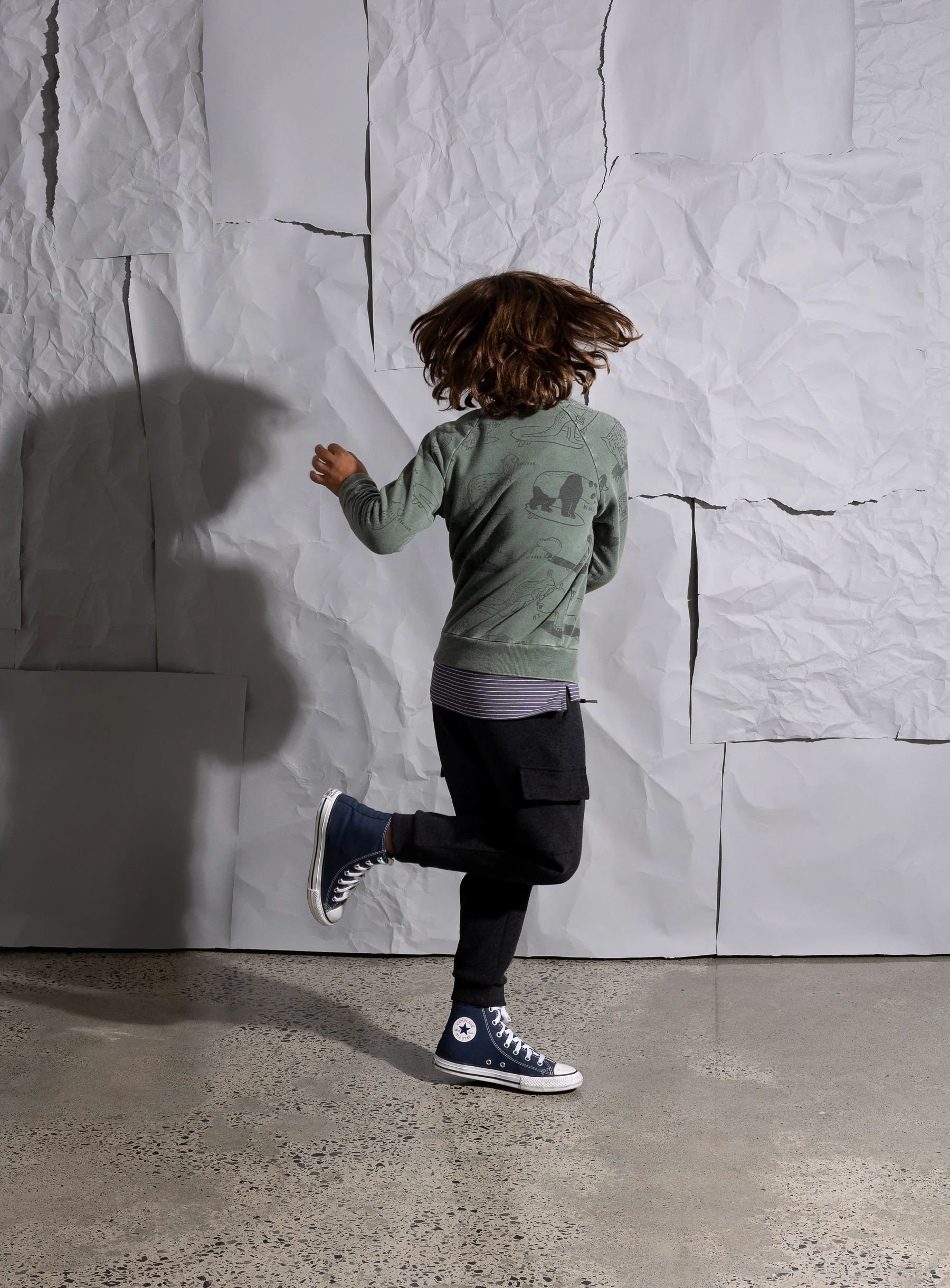 Minti Animal Surfers Crew - Olive Wash - Image 4