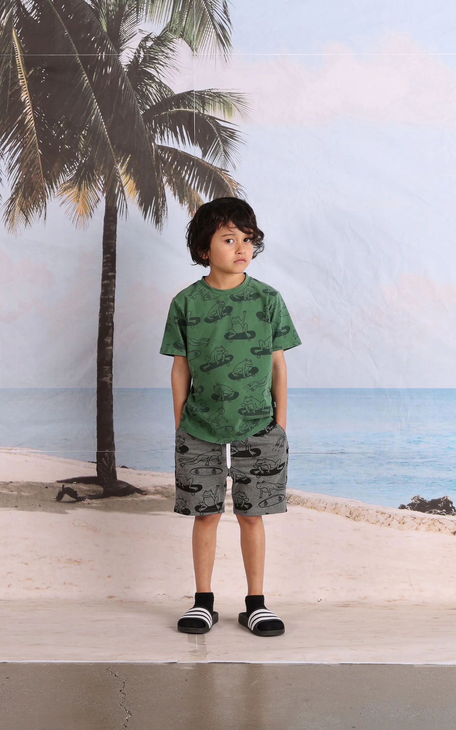 Minti Skate Frogs Short - Charcoal Marle - Image 4