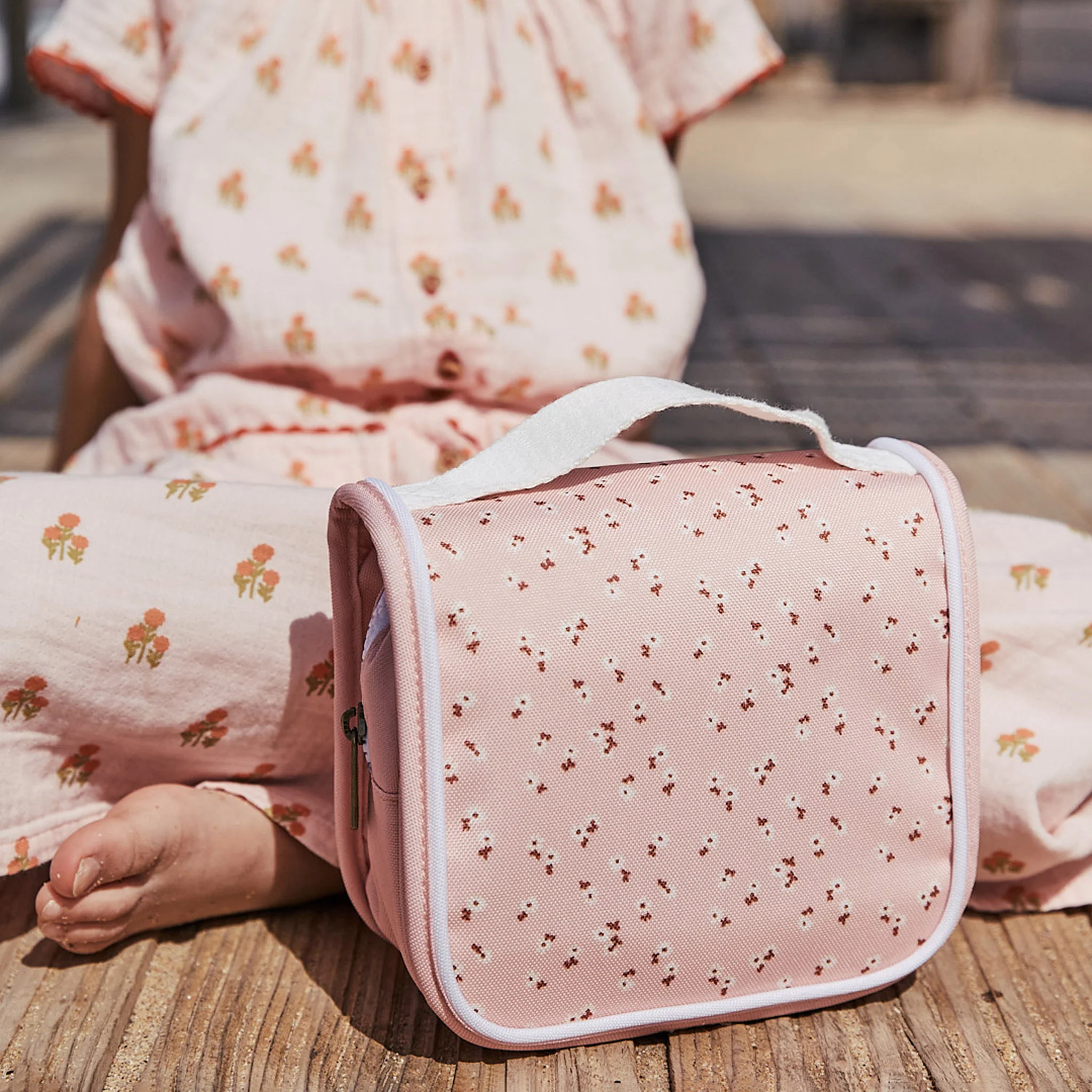 See-ya Wash Bag - Pink Daisies - Image 8