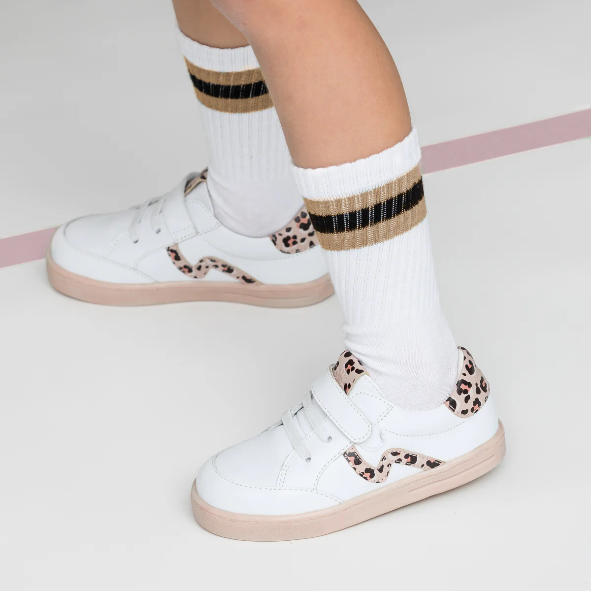 Pretty Brave XO Trainer - White/Blush - Image 2
