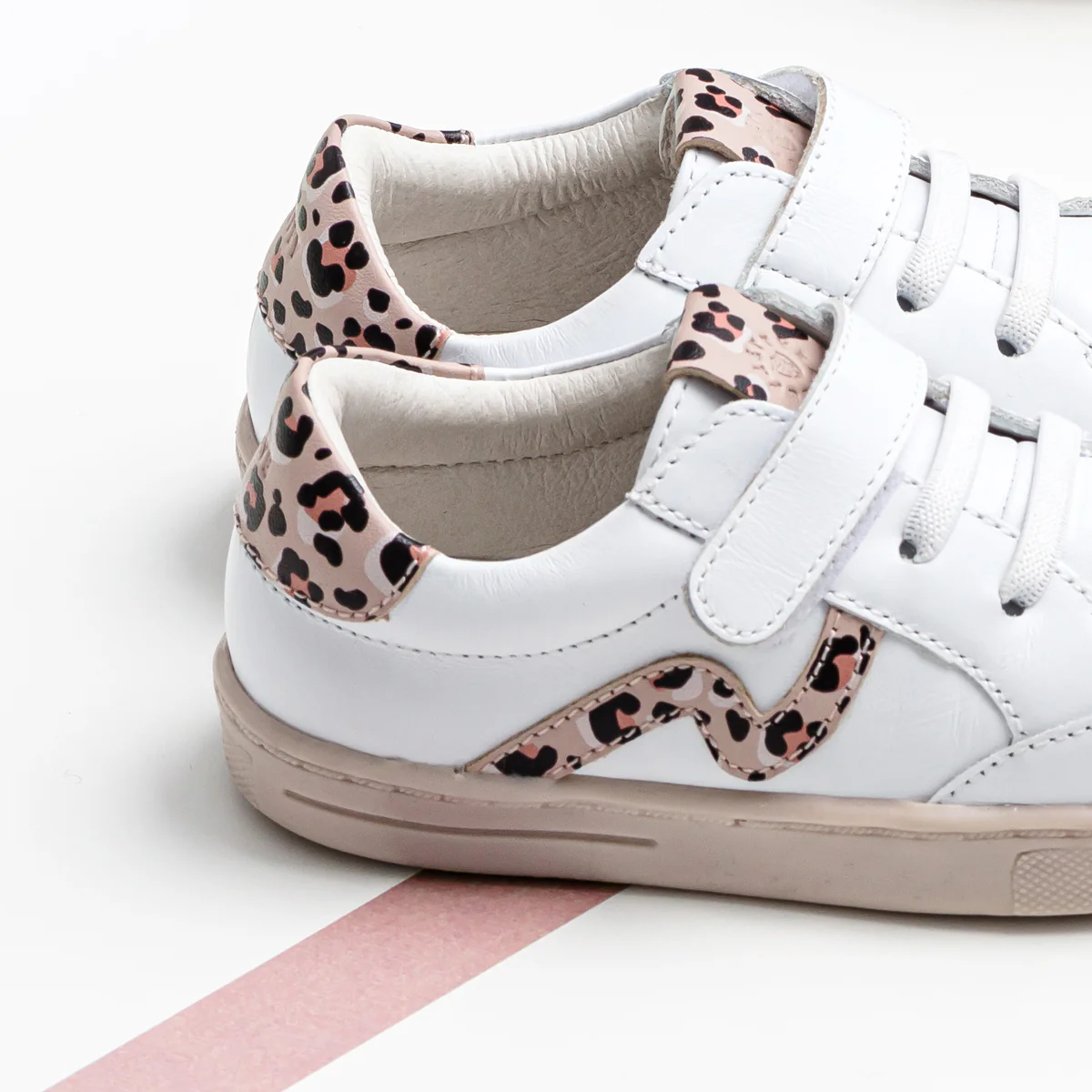 Pretty Brave XO Trainer - White/Blush - Image 5