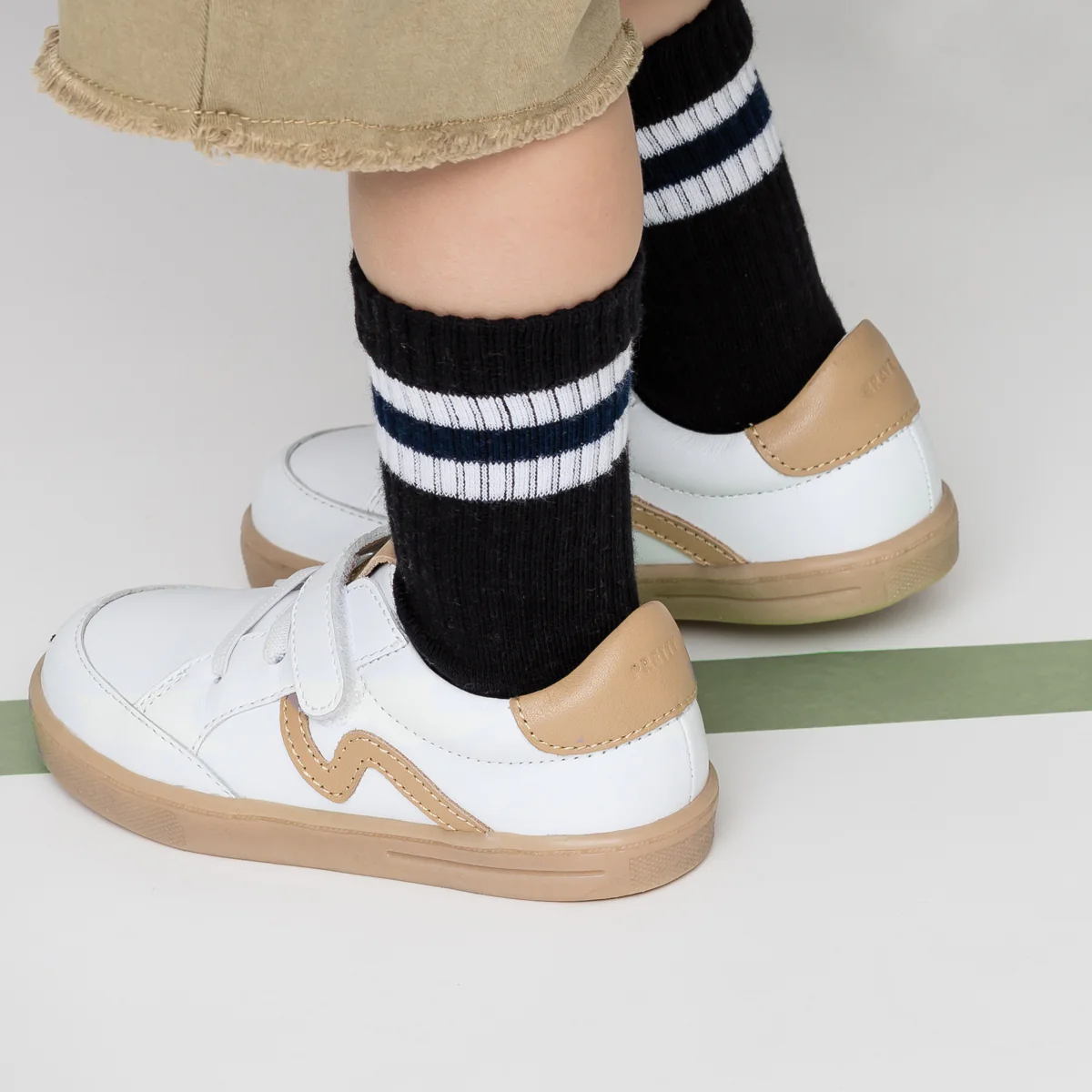 Pretty Brave XO Trainer - White/Camel - Image 2