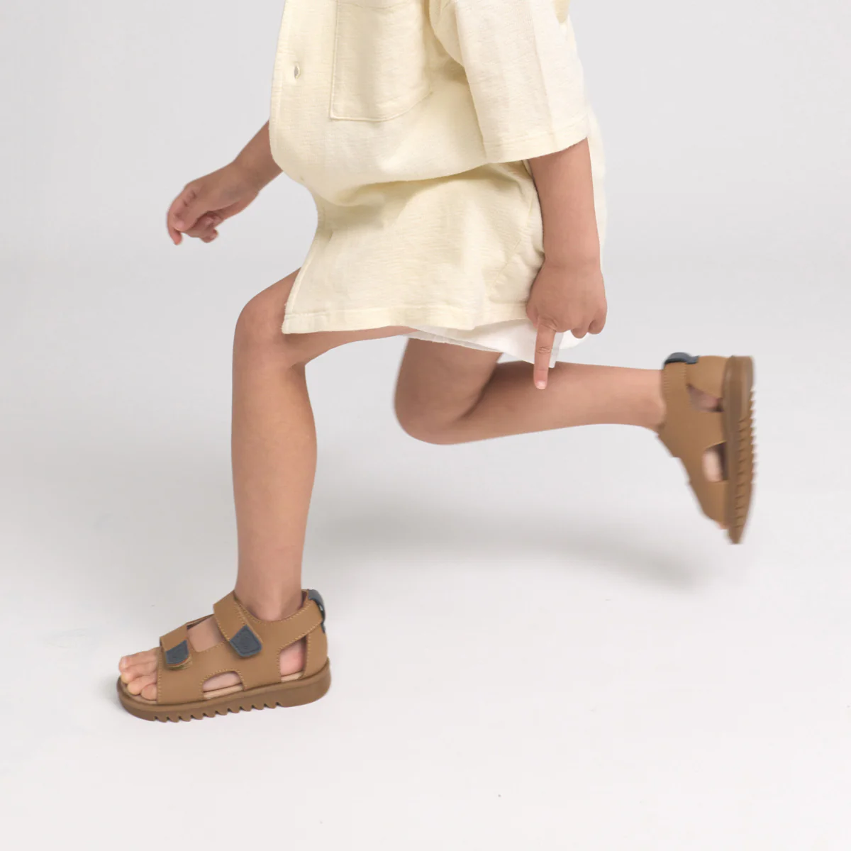 Finley Tan - Image 7