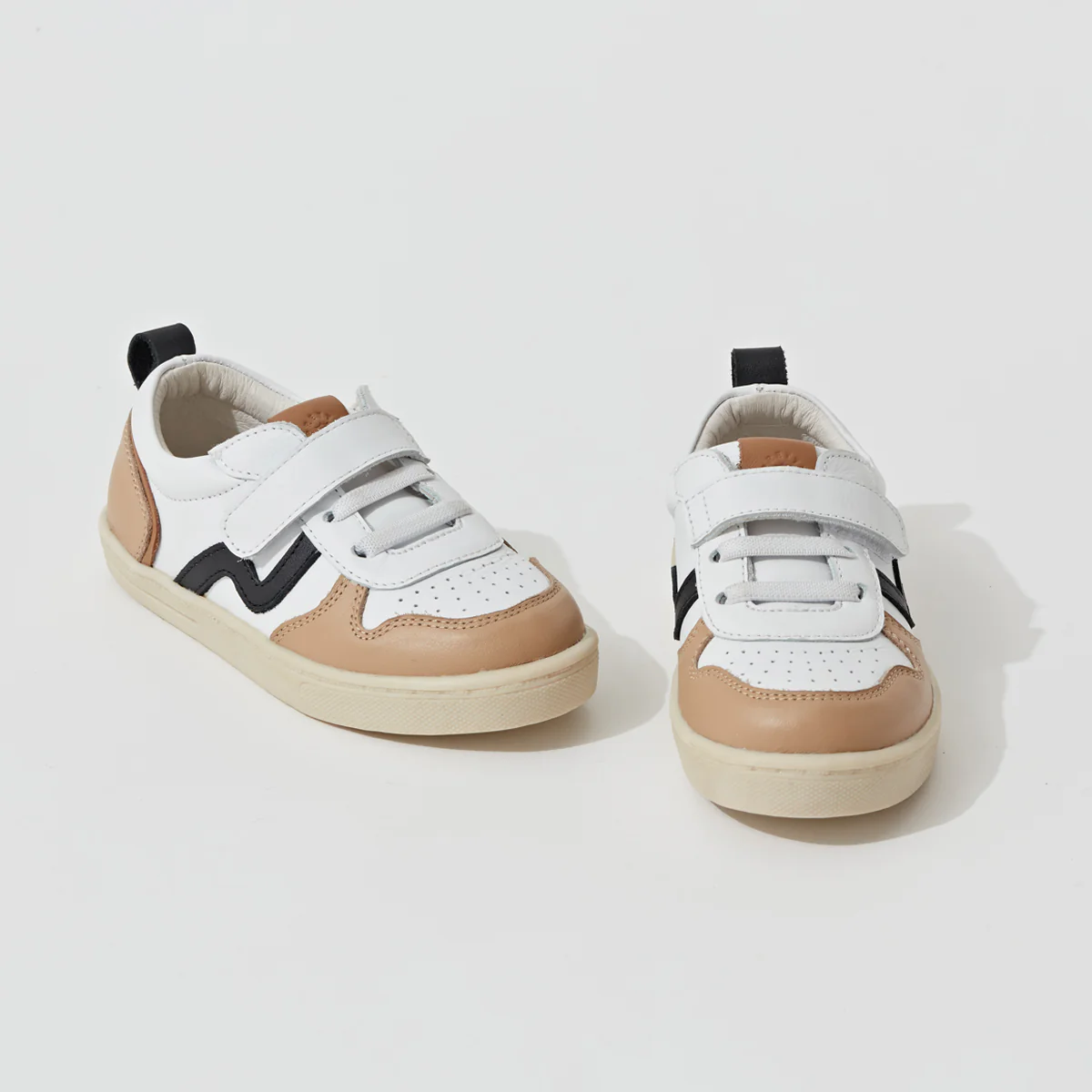 Pretty Brave XO Trainer White/Black - Image 5