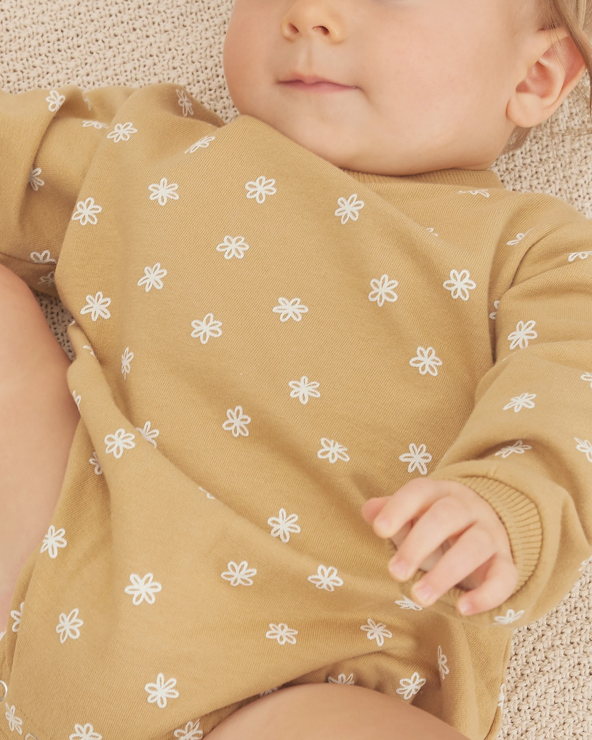 Quincy Mae Bubble Fleece Romper - Daisy - Image 2
