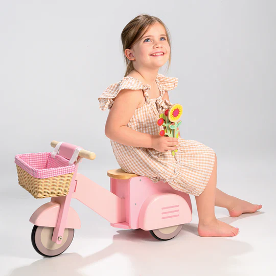 Scooter with Basket - Image 3