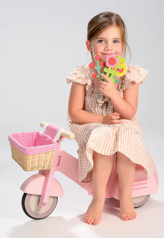 Scooter with Basket - Image 4